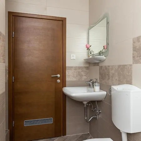 Διαμέρισμα Manuela - Comfort One-bedroom With Terrace And Sea View ... *